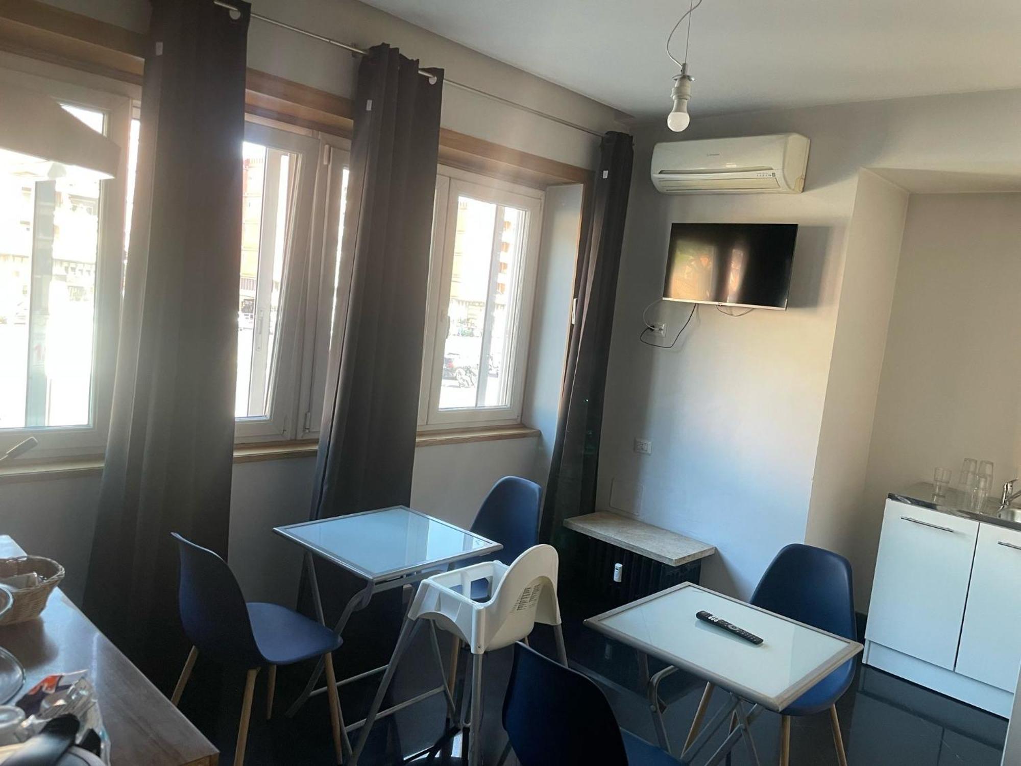 Heart Of Rome Rooms — Photos 1